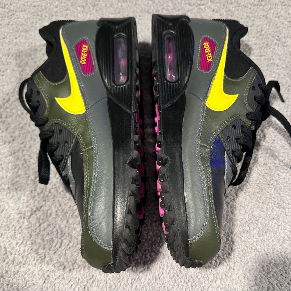 Nike Air Max 90 Goretex Black and Yellow Sneakers - Picture 4 of 11